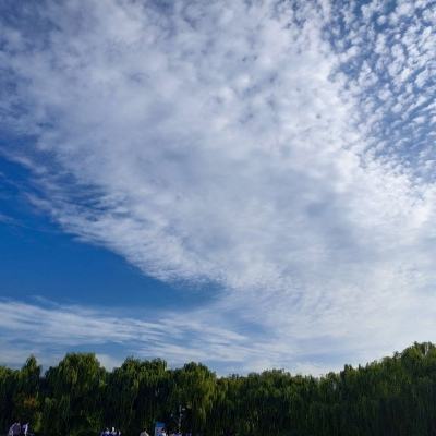 强对流蓝色预警：安徽江苏湖北部分地区或现11级以上雷暴大风